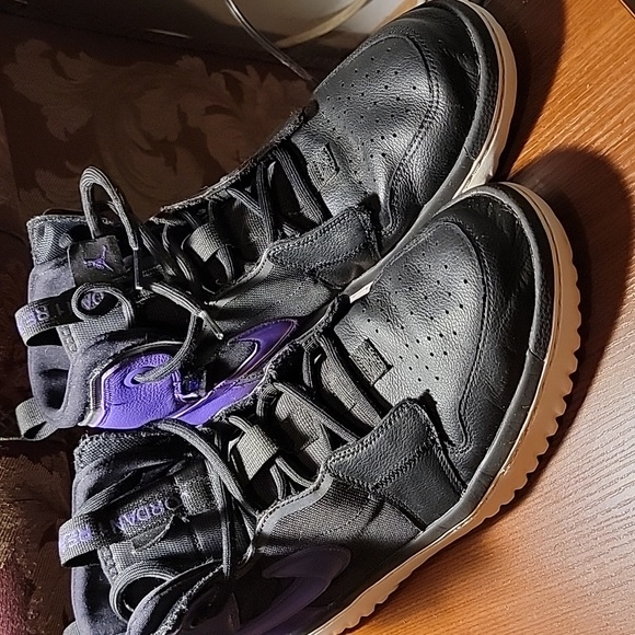 Jordan 1 High React - Picture 3 of 9